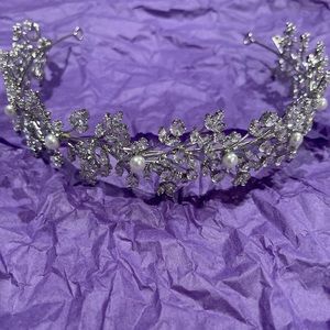 Cubic zirconia and pearl headband